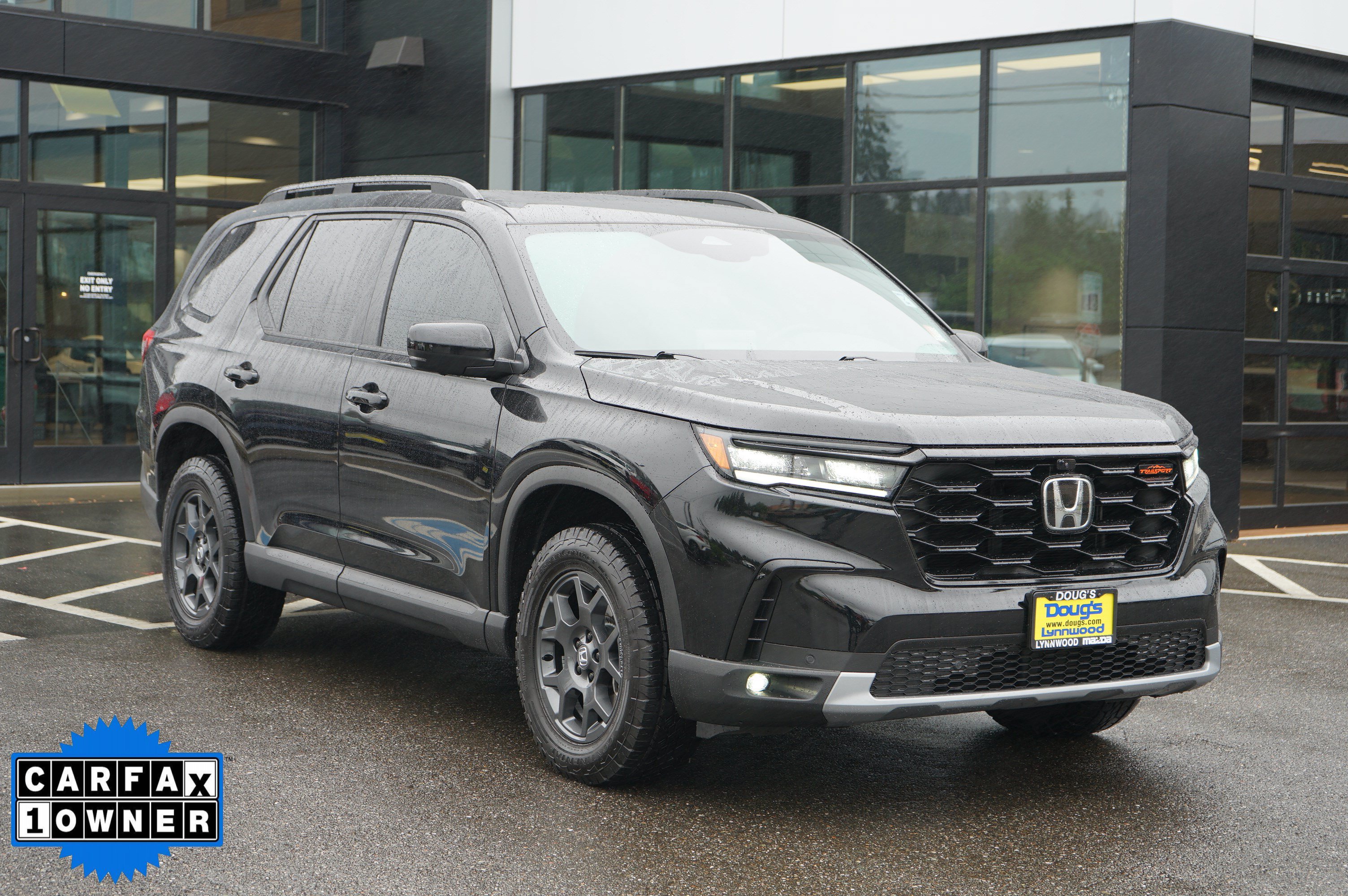 Used 2025 Honda Pilot TrailSport image 1