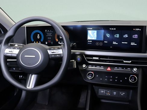 Certified 2025 Hyundai Sonata SEL AWD/4WD image 12