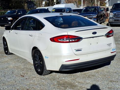 Used 2019 Ford Fusion Energi Titanium image 7