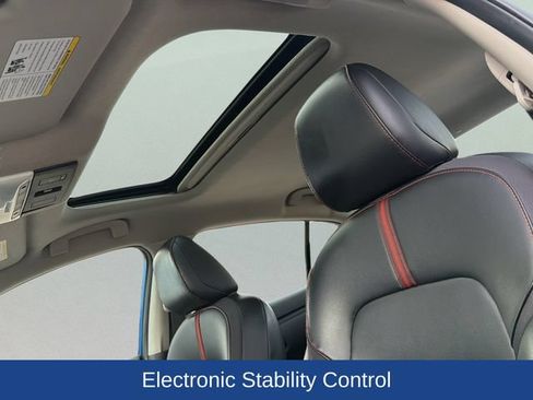Used 2022 Nissan Sentra SR w/ SR Premium Package FWD image 12