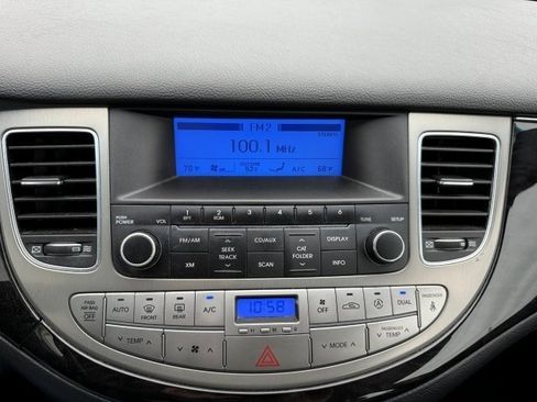 Used 2013 Hyundai Genesis 3.8 image 24