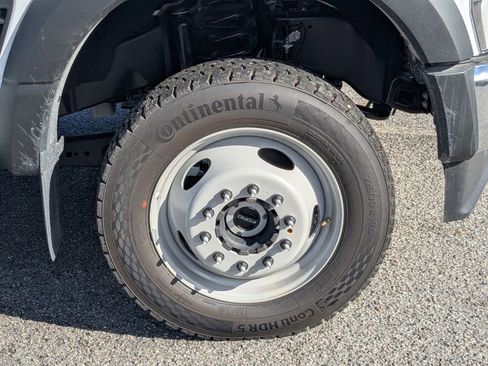 New 2025 Ford F550 4x4 Regular Cab Super Duty image 11