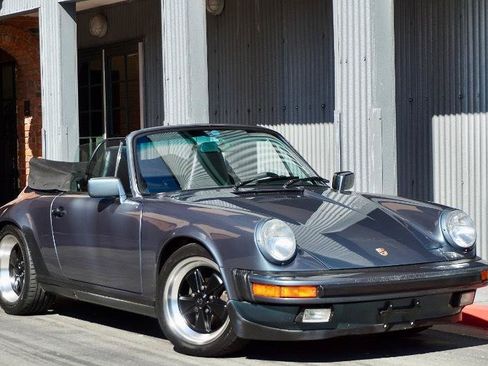 Used 1987 Porsche 911 Carrera RWD image 5