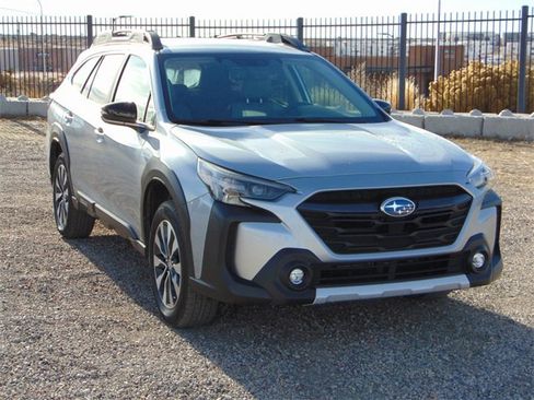 Used 2023 Subaru Outback Limited image 8