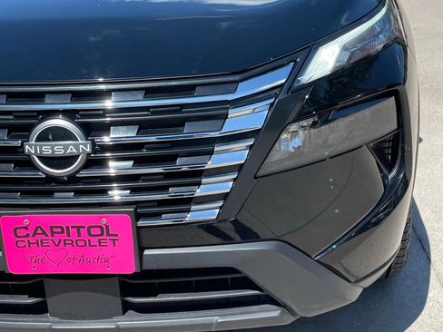 Used 2025 Nissan Rogue SV FWD image 7