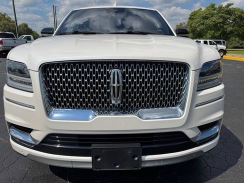 Used 2019 Lincoln Navigator Reserve AWD/4WD image 3