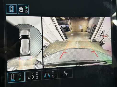 New 2025 GMC Acadia Denali w/ Super Cruise Package image 30