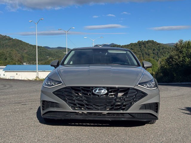 Used 2022 Hyundai Sonata Limited FWD image 2