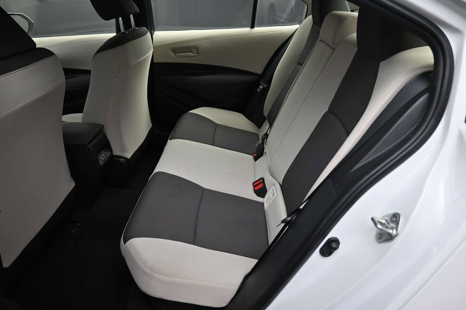 Used 2023 Toyota Corolla LE FWD image 20