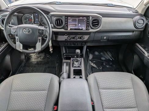 Used 2020 Toyota Tacoma SR5 w/ SR5 Appearance Package (SM) RWD image 14
