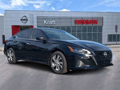 New 2025 Nissan Altima 2.5 S image 30