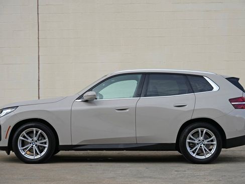 Used 2025 BMW X3 xDrive30i w/ Convenience Package AWD/4WD image 9