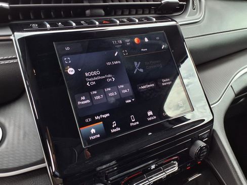 Used 2024 Jeep Grand Cherokee L Laredo image 28