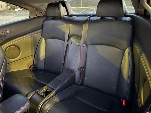 Used 2012 Lexus IS 350C image 21