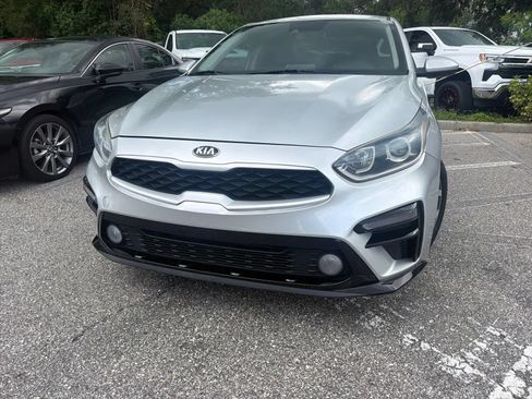 Used 2019 Kia Forte LXS FWD image 3