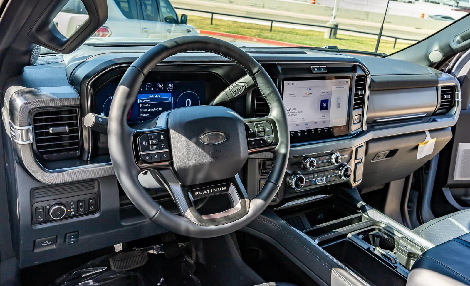 Used 2026 Ford F450 Platinum w/ FX4 Off-Road Package AWD/4WD image 17
