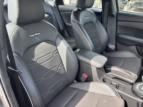 Used 2023 Kia Forte GT-Line image 27