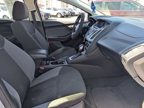 Used 2013 Ford Focus SE FWD image 32