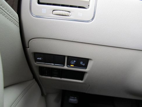 Used 2017 INFINITI QX80 2WD w/ Driver Assistance Package image 52