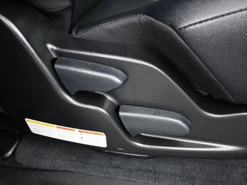 Used 2016 Toyota Sienna SE Premium w/ Protection Package FWD image 48