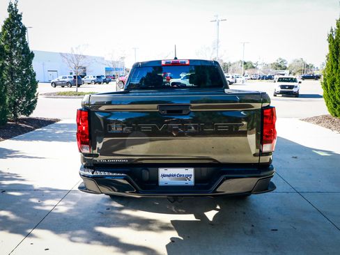 Used 2024 Chevrolet Colorado W/T image 9