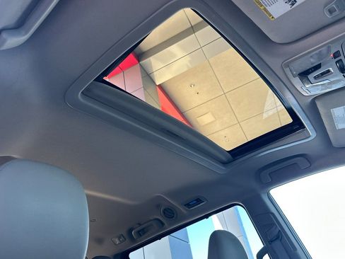 Certified 2018 Toyota Sienna XLE w/ XLE Navigation Package FWD image 20