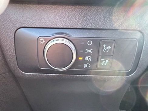 Used 2022 Ford Escape SE image 21