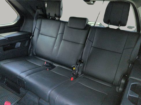 Used 2026 Toyota Sequoia Platinum AWD/4WD image 18
