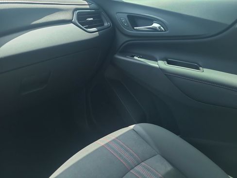 Used 2022 Chevrolet Equinox RS FWD image 21