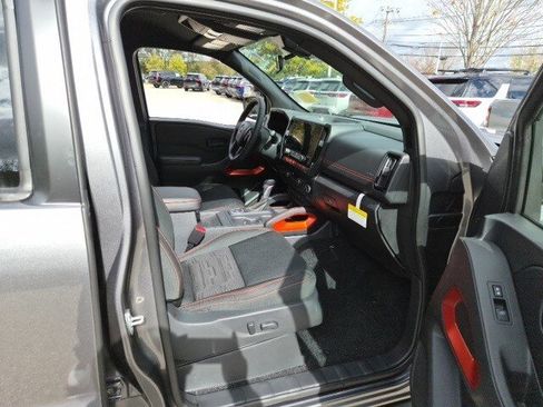 New 2026 Nissan Frontier PRO-4X w/ Pro-4x Convenience Package image 13