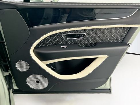 Used 2023 Bentley Bentayga Speed AWD/4WD image 24