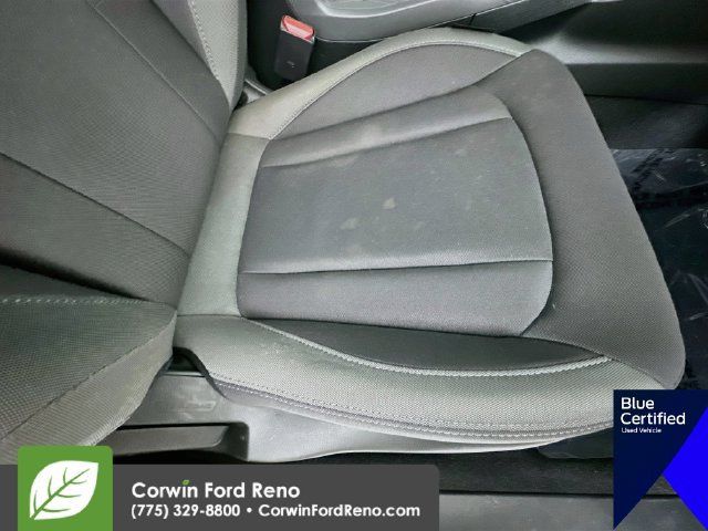 Used 2025 Subaru Crosstrek 2.5i Premium AWD/4WD image 32