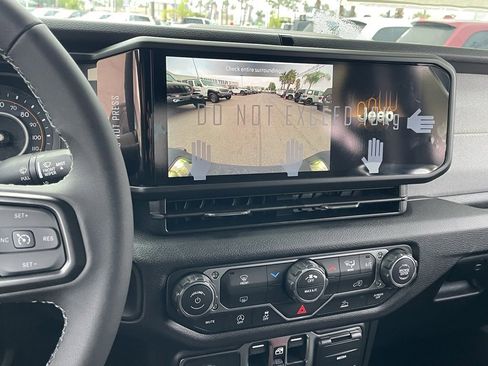 New 2026 Jeep Gladiator Sport image 27