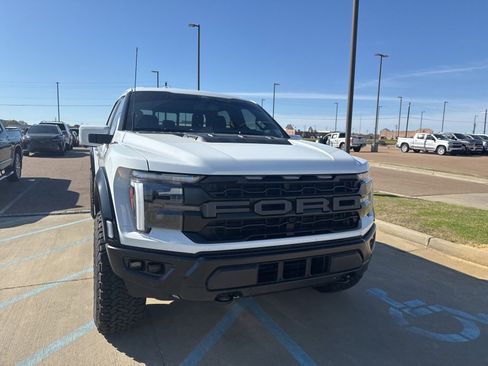 Used 2025 Ford F150 Raptor image 2