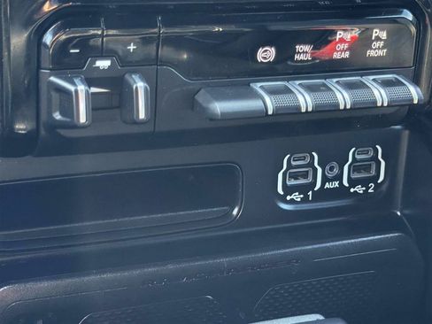 Used 2022 RAM 2500 Limited w/ Night Edition AWD/4WD image 21