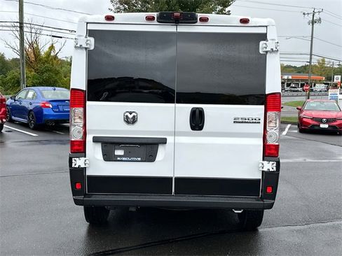 Used 2023 RAM ProMaster 2500 image 3