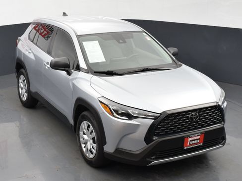 Used 2022 Toyota Corolla Cross L AWD/4WD image 21