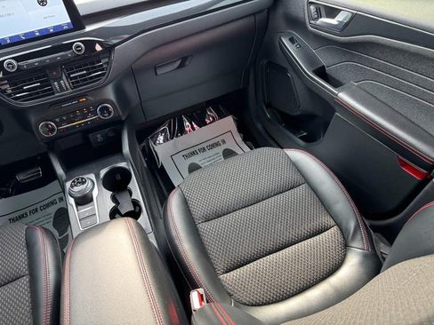Used 2023 Ford Escape ST-Line AWD/4WD image 18