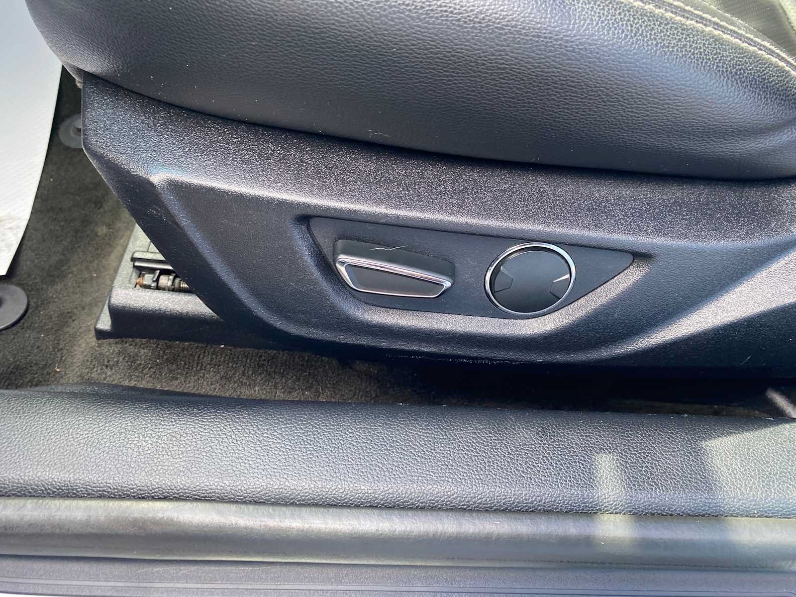 Used 2018 Ford Mustang GT Premium RWD image 16