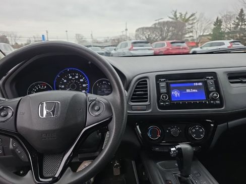 Used 2018 Honda HR-V LX image 17
