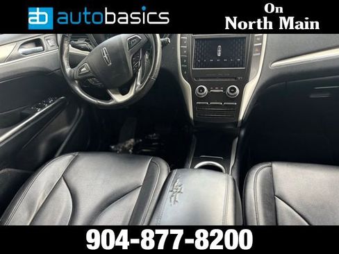 Used 2019 Lincoln MKC Premiere FWD image 14