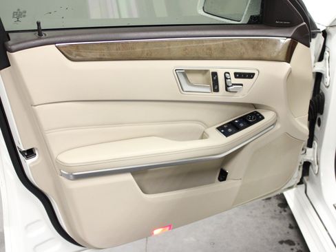 Used 2015 Mercedes-Benz E 350 4MATIC Sedan image 10