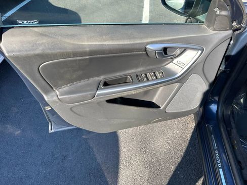 Used 2015 Volvo V60 T5 Premier image 24