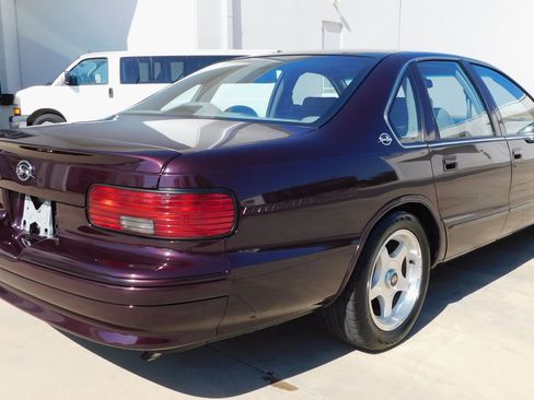 Used 1996 Chevrolet Impala SS RWD image 24