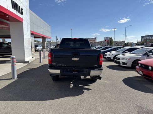 Used 2008 Chevrolet Silverado 2500 LTZ w/ Suspension Package, Off-Road image 7