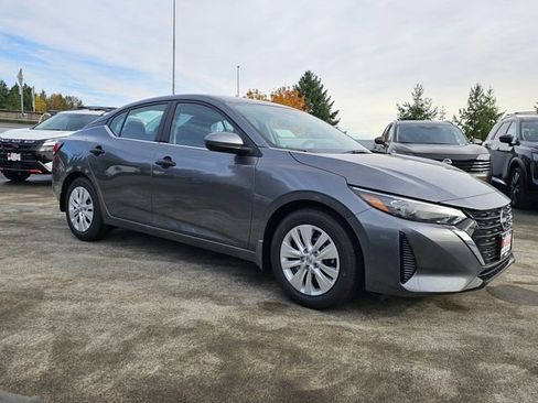 Used 2025 Nissan Sentra S image 3