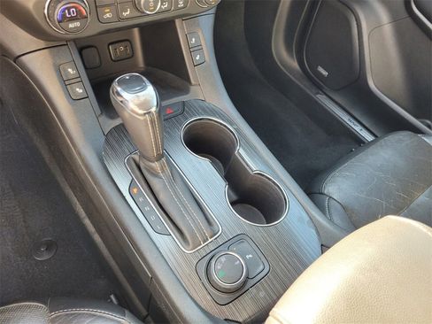 Used 2018 GMC Acadia SLT image 28