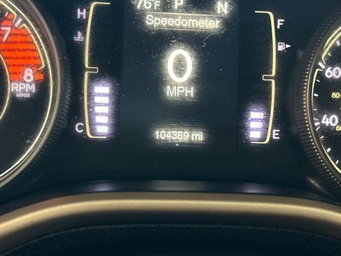 Used 2018 Jeep Cherokee Latitude w/ Altitude Package AWD/4WD image 26