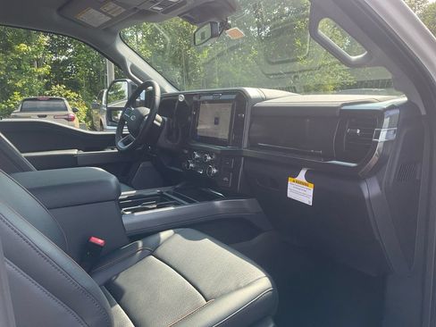New 2026 Ford F250 Lariat w/ Black Appearance Package AWD/4WD image 11
