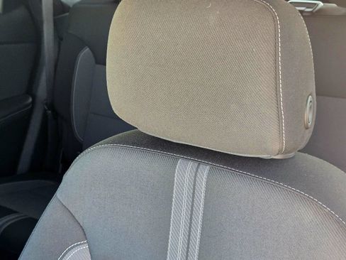 Used 2025 Chevrolet Blazer LT image 16